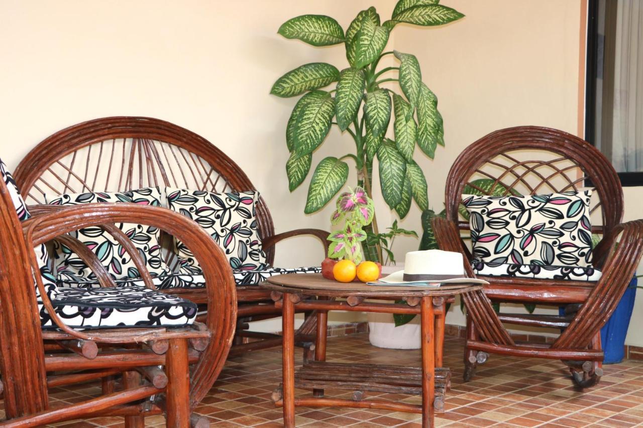 Hotel Casa Pellegrin เมริดา ภายนอก รูปภาพ