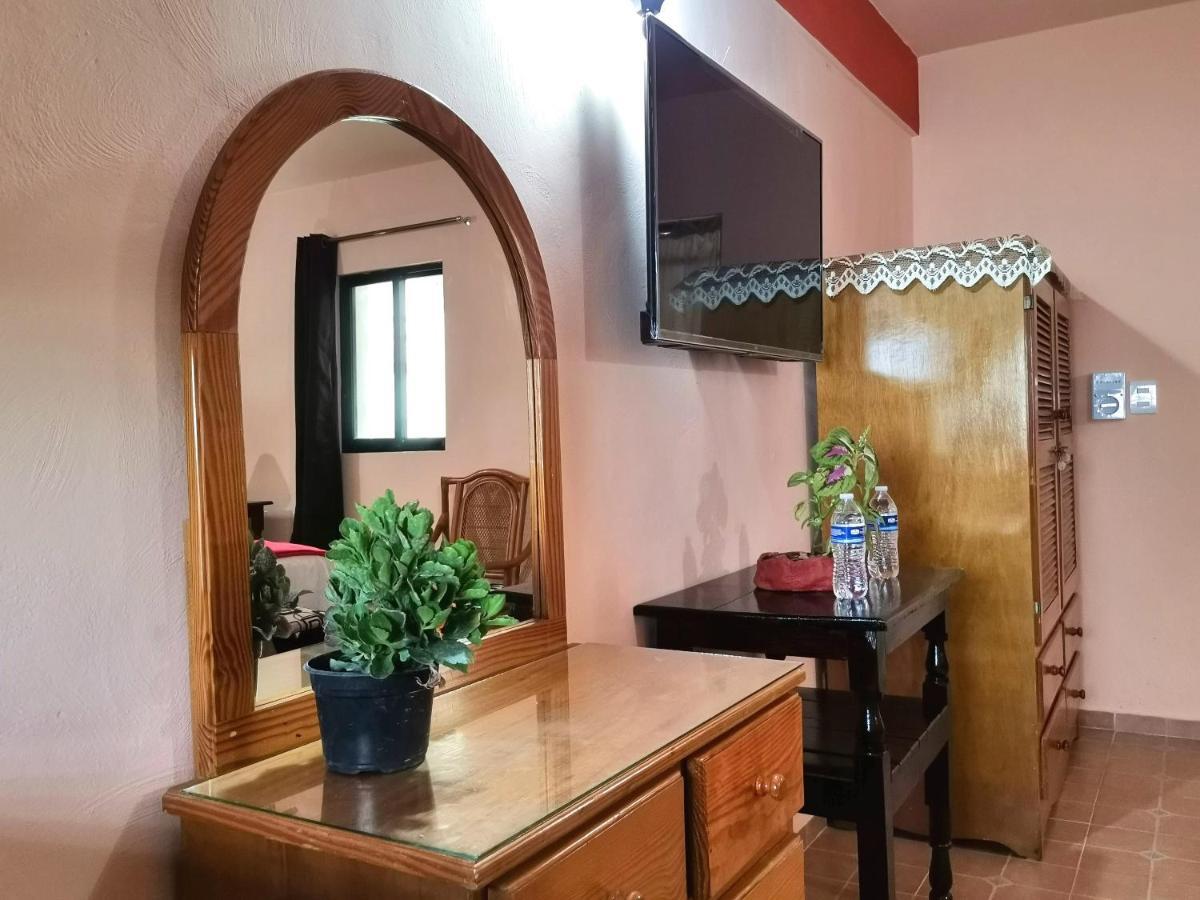 Hotel Casa Pellegrin เมริดา ภายนอก รูปภาพ